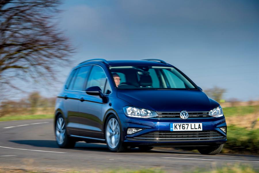  Volkswagen Golf SV 2018 года  (UK) (фото 7 из 24)